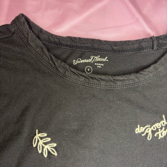 Universal Thread Black T-Shirt with Embroidery - Picture 2 of 2